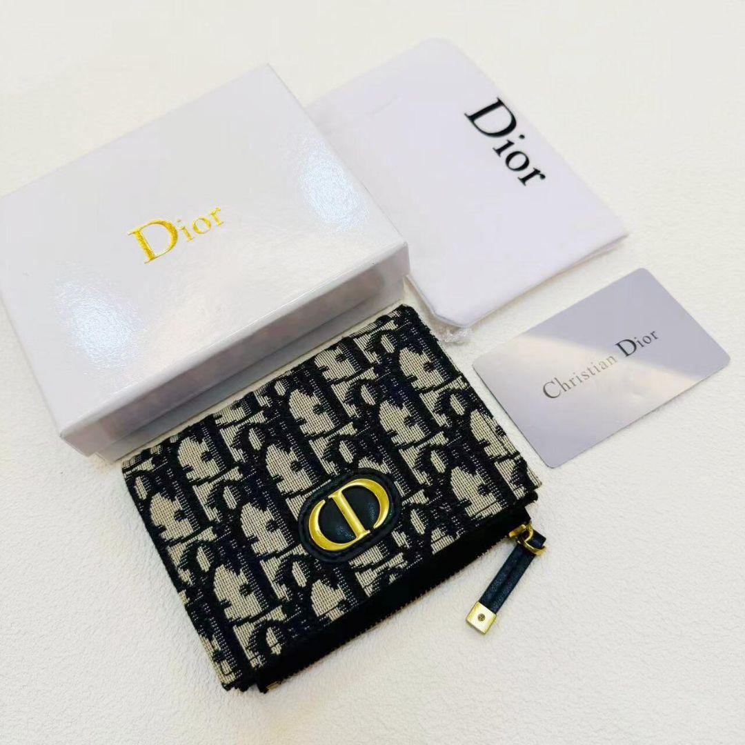 【極美品】 二つ折り財布 レディース