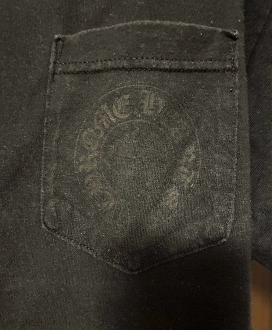 クロムハーツ　ホースシュー　セメタリークロスプリント　ポケット付きTシャツ