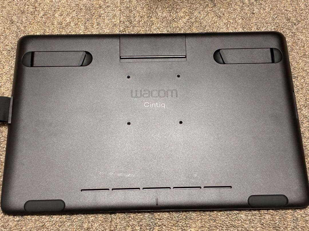液タブ・ペンタブ Wacom Cintiq 16 DTK-1660