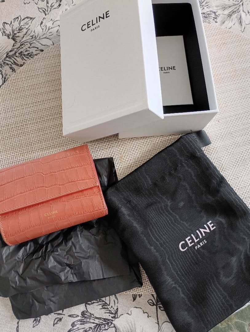CELINE オレンジ 三つ折り財布