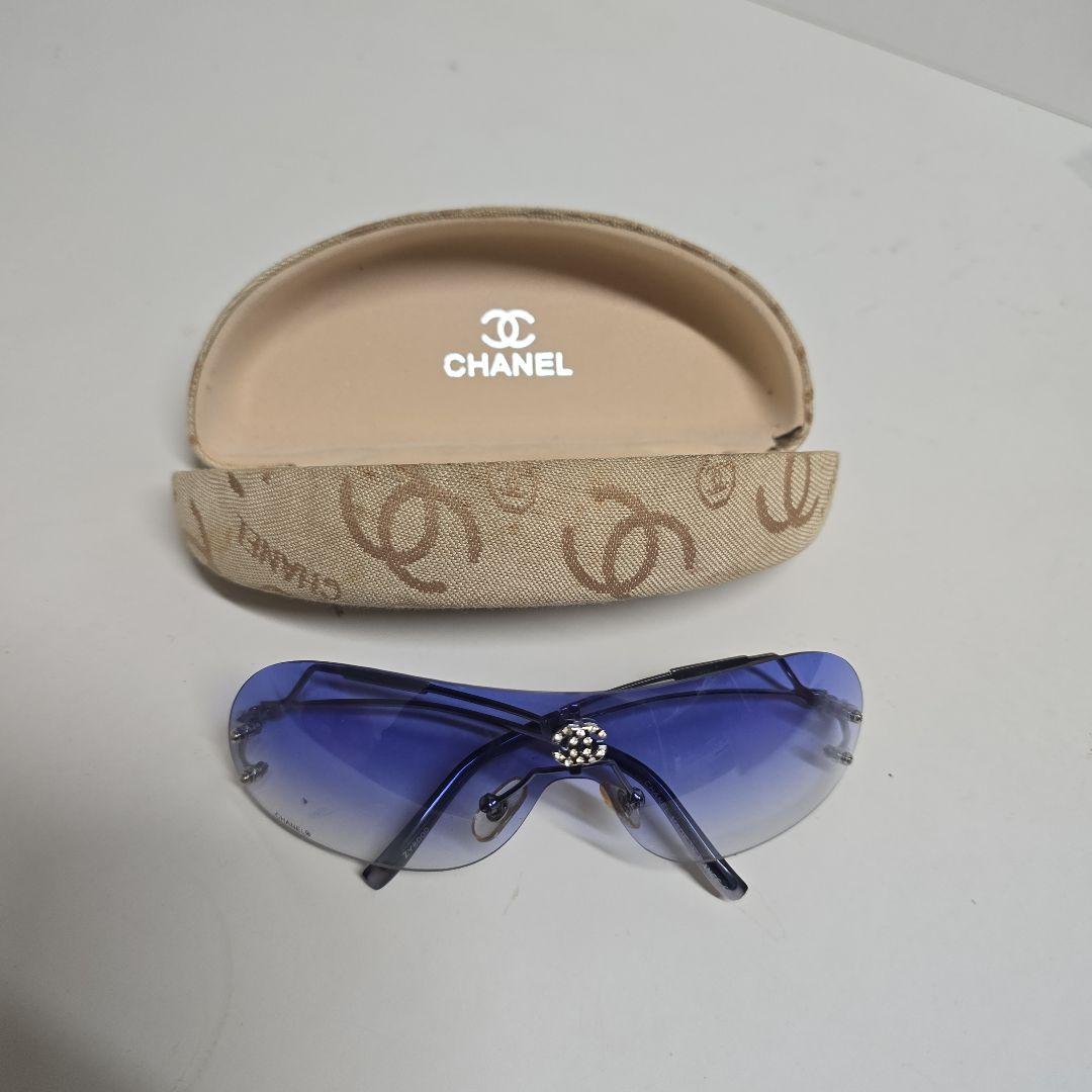 CHANEL グラデーションブルー サングラス
