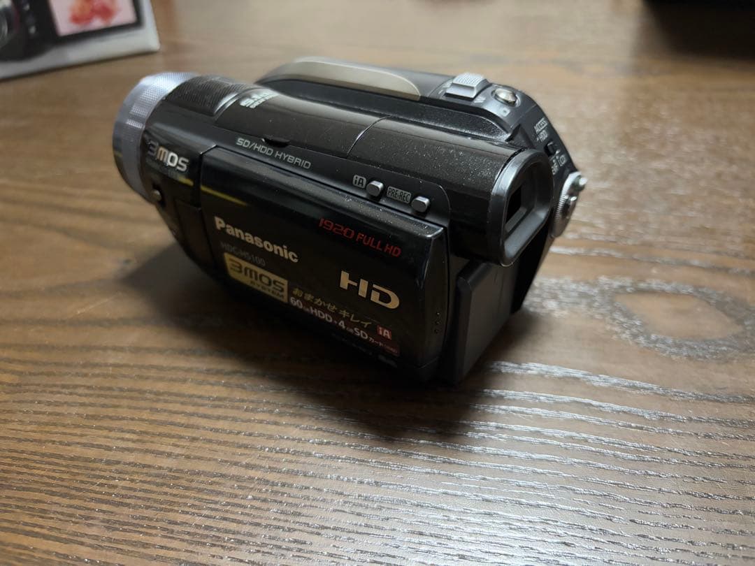 ビデオカメラ Panasonic HDC-HS100