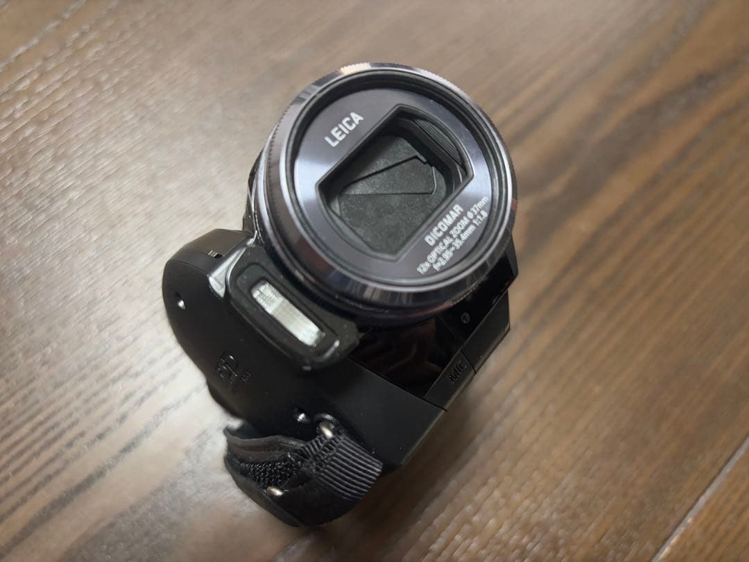 ビデオカメラ Panasonic HDC-HS100