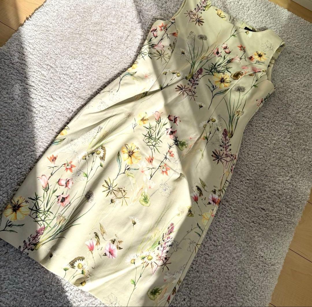 DAMA collection ダーマコレクション　花柄ノースリーブワンピース