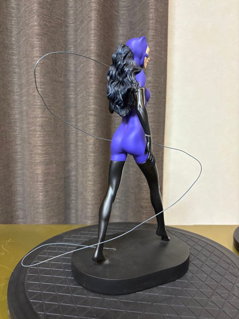 ニッチ コールドキャスト 原作版 キャットウーマン スタチュー フィギュア