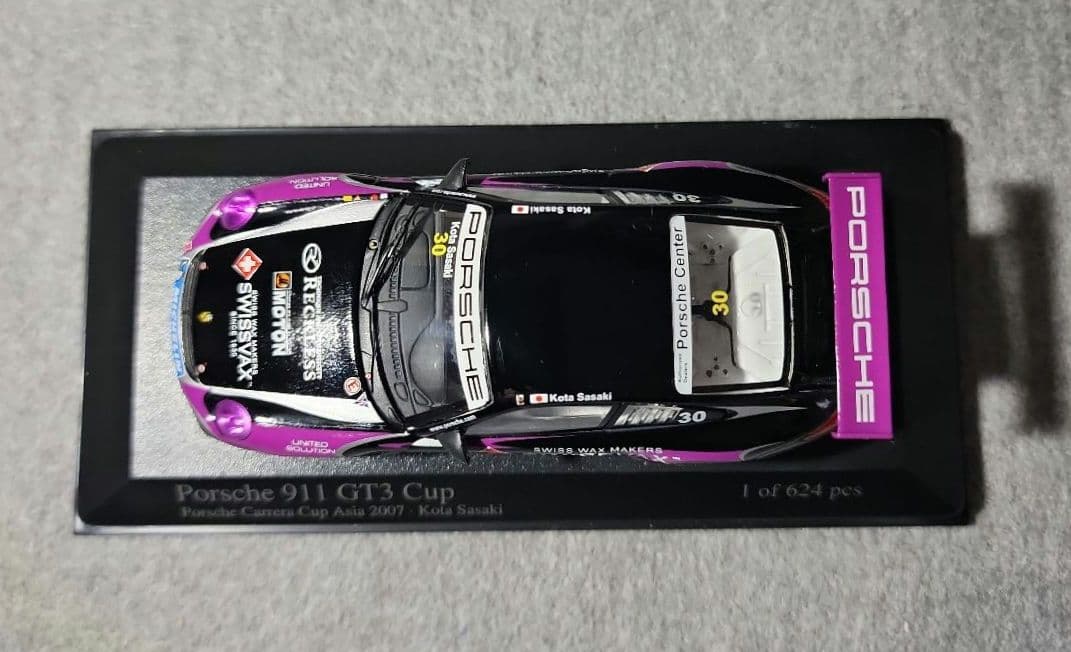 ミニチャンプス 1/43スケール ポルシェ911GT3Cup