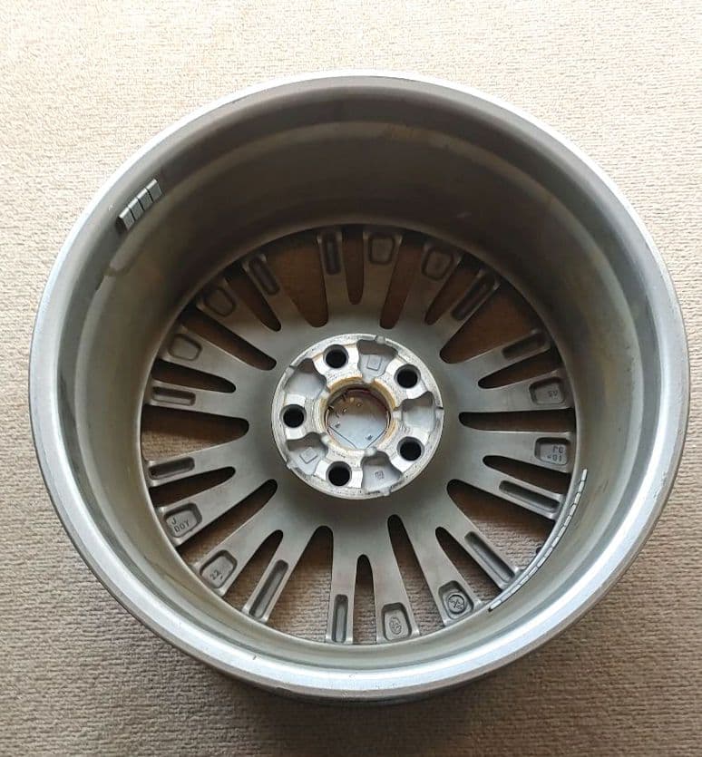220クラウン　トヨタ純正18インチ ホイール(着払いです)