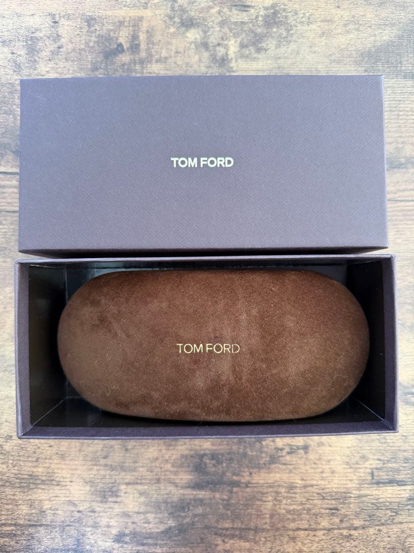 セ*郎様 TOM FORD ブラック サングラス ケース付き