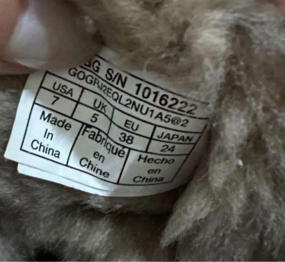 【美品】UGG ムートンブーツ　24cm