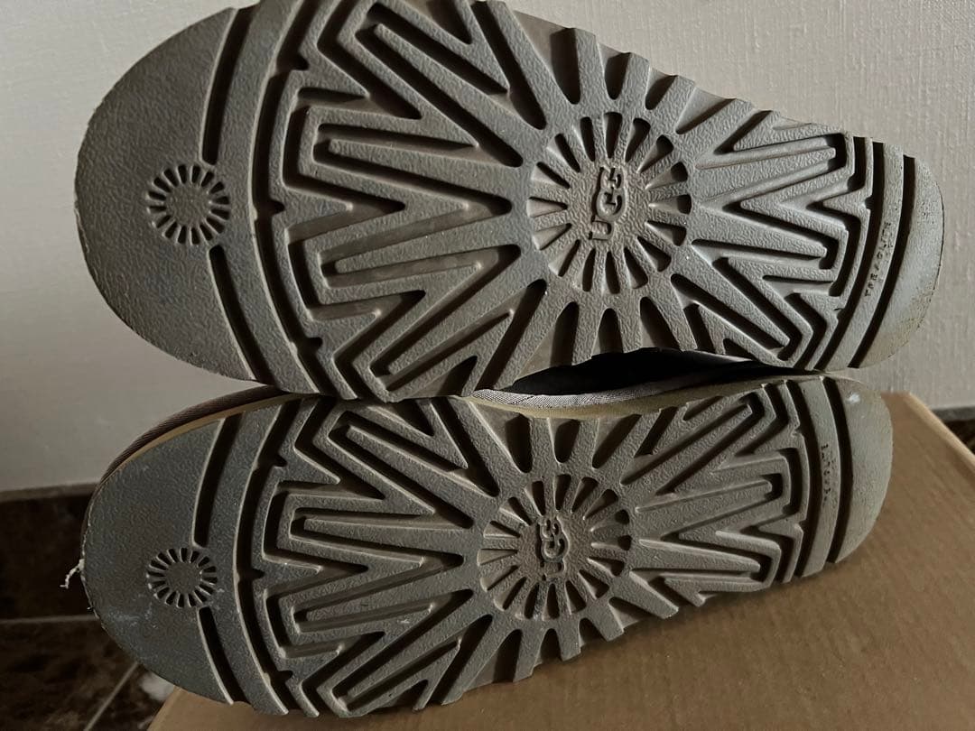【美品】UGG ムートンブーツ　24cm