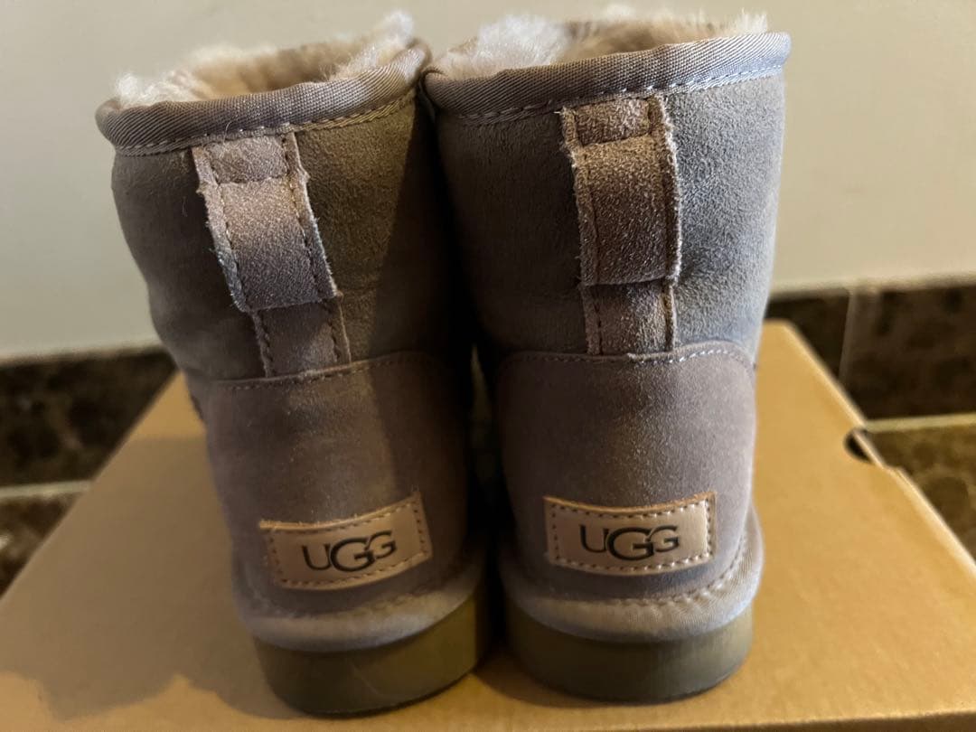 【美品】UGG ムートンブーツ　24cm