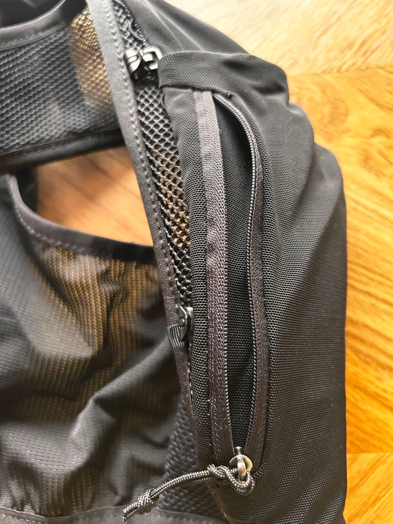 サロモン adv HYDRA VEST 8