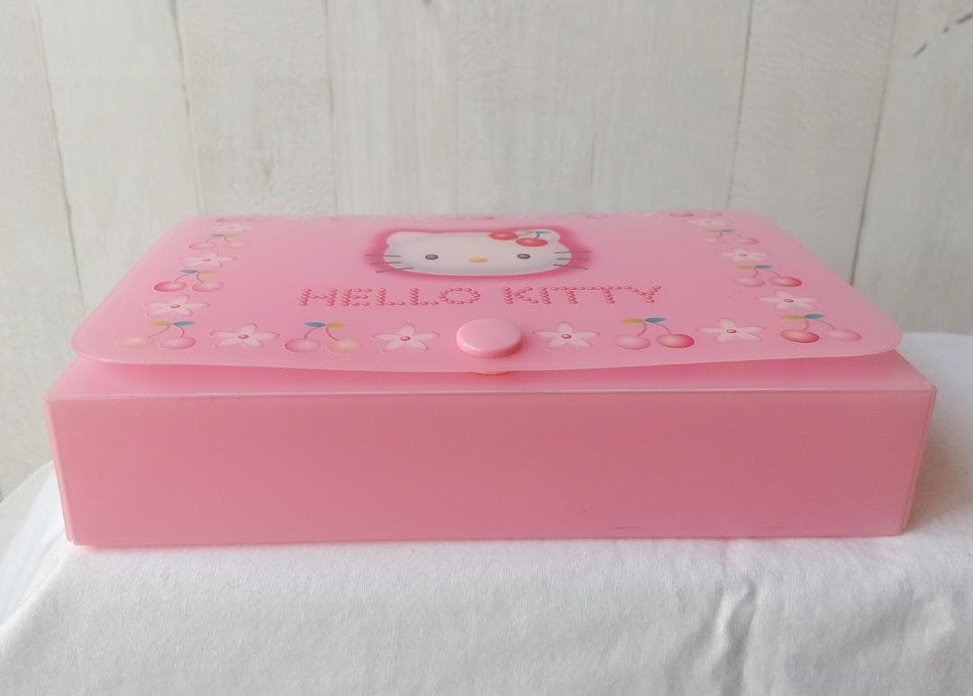 キティ　ケース　ティッシュカバー　ピルケース　さくらんぼ　レトロ