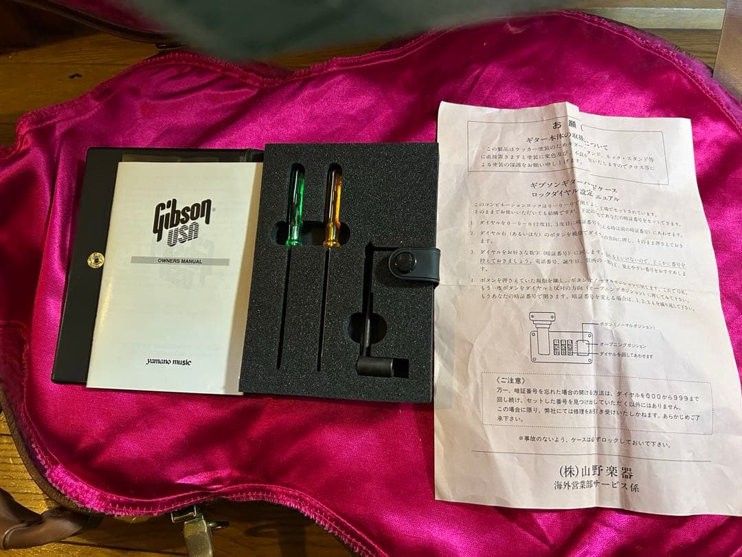 ギブソン ＥＳ一335 美品 人気のcherry色
