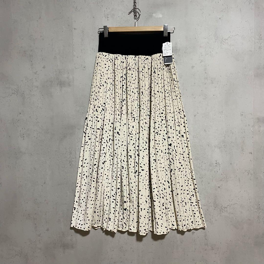 新品タグ付　Gready Brilliant レオプリーツスカート