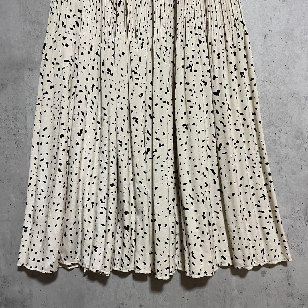 新品タグ付　Gready Brilliant レオプリーツスカート