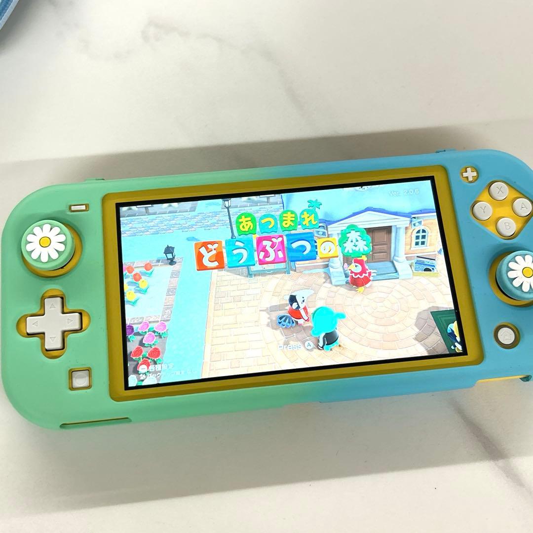 Nintendo Switch Lite イエロー 本体　ケース　あつ森付き