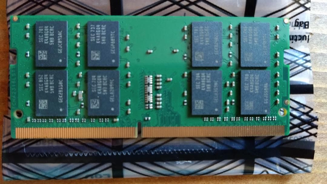 AZW 16G DDR4 メモリ 16GB　動作品