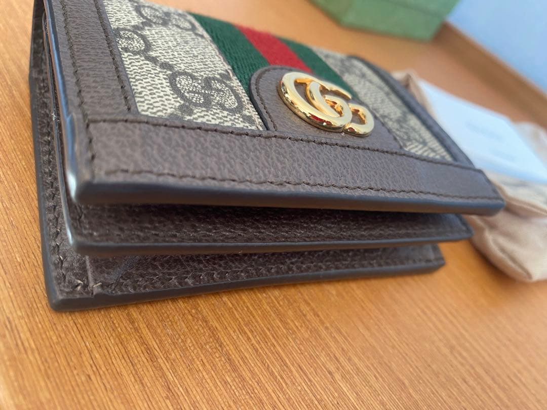ヴェクナGUCCI 二つ折り財布 グレー 赤 緑