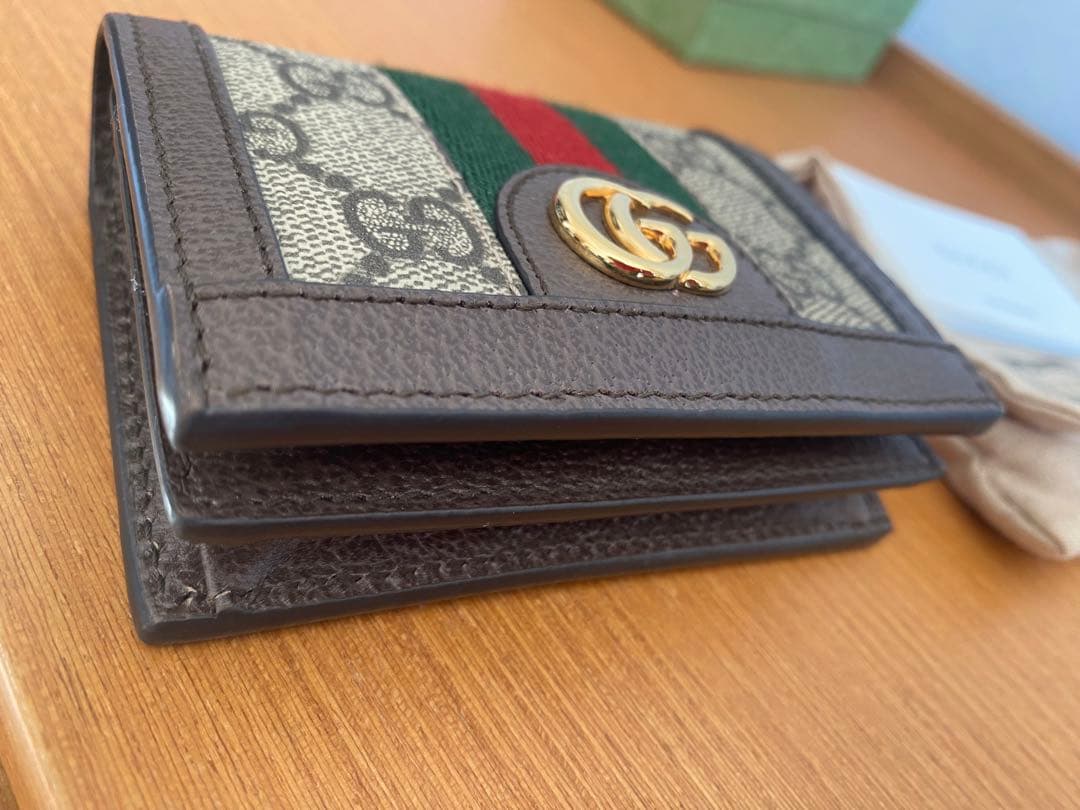 ヴェクナGUCCI 二つ折り財布 グレー 赤 緑