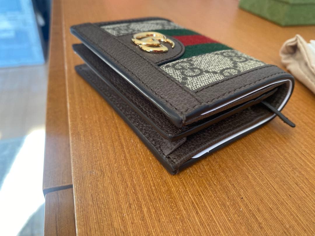 ヴェクナGUCCI 二つ折り財布 グレー 赤 緑