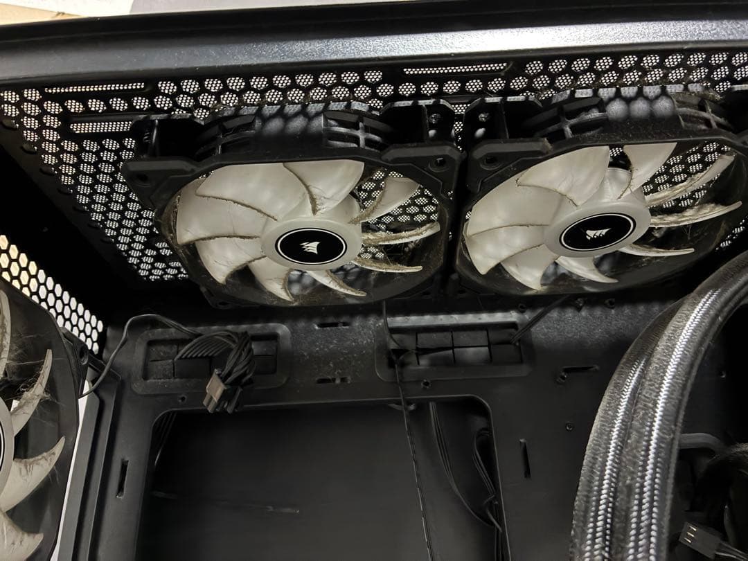 W*5様 LIANLI LANCOOL 215X ミドルpcケース