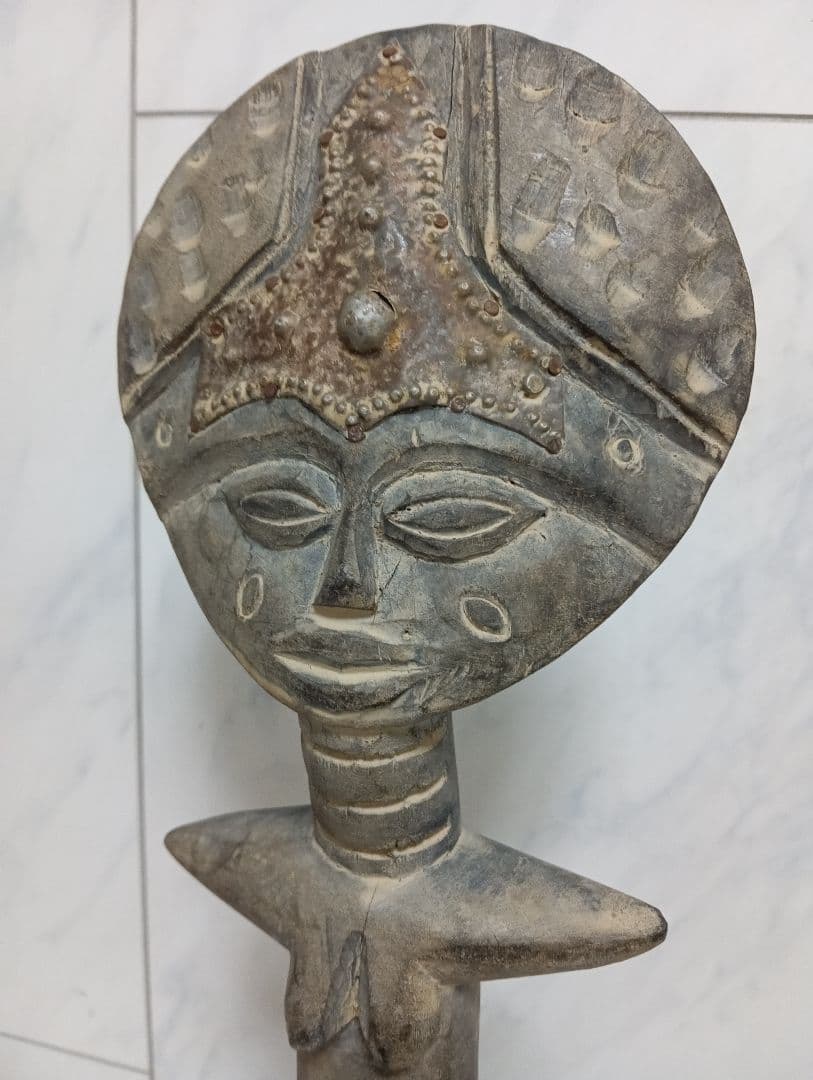 珍品海外工芸エスニック木彫りハンドメイド製魔除け木彫り３８センチ置物飾りオブジェ