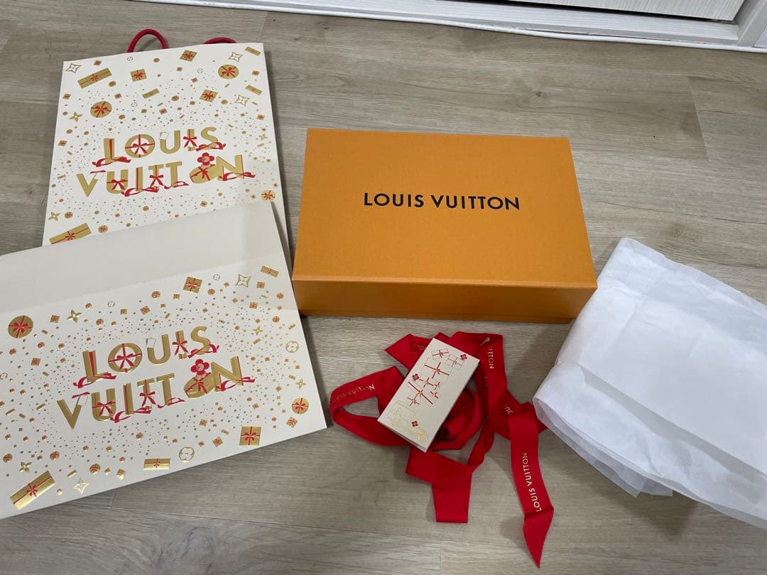 LOUIS VUITTON マフラー(最終お値下げ)