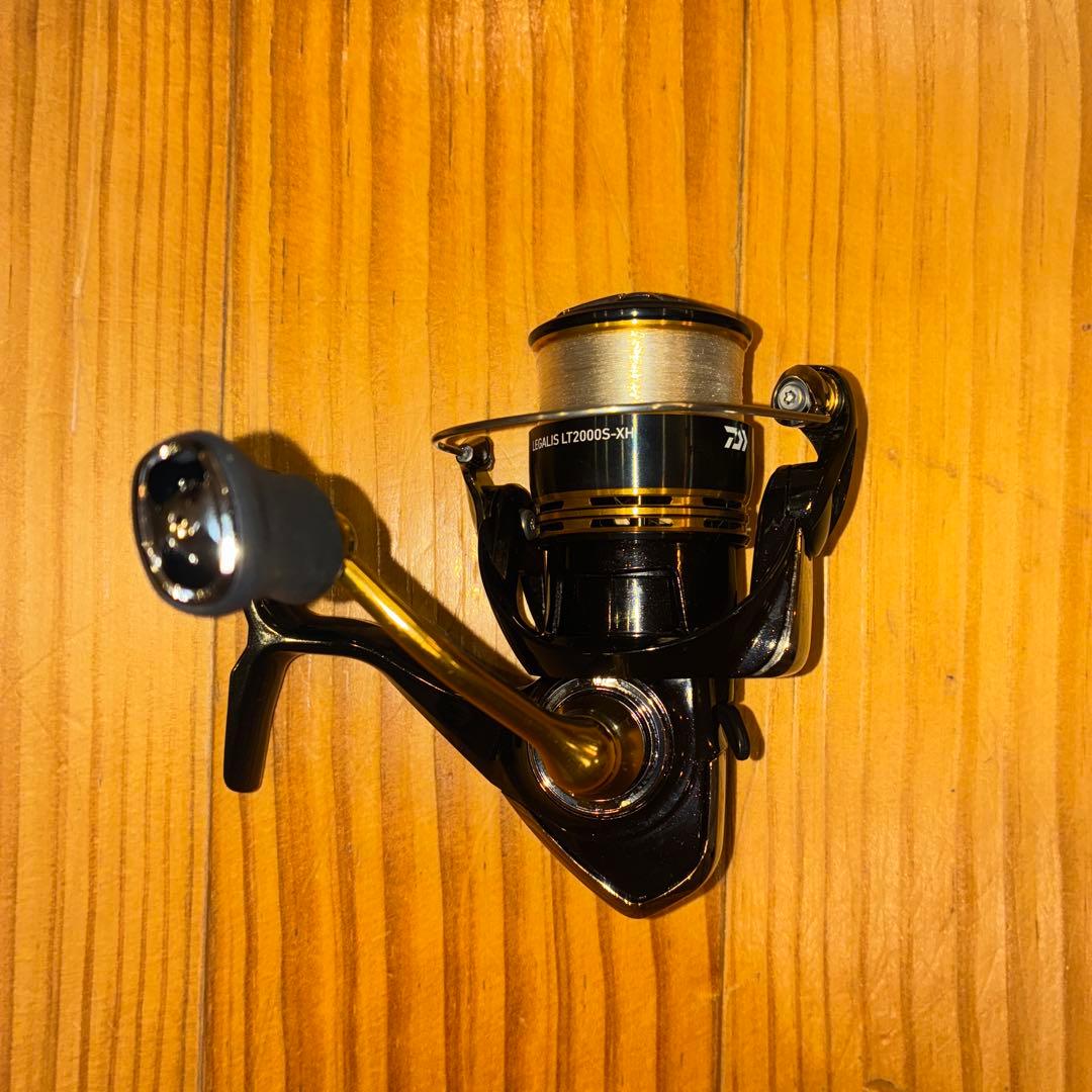 レガリス　Daiwa Legalis LT2000S スピニングリール