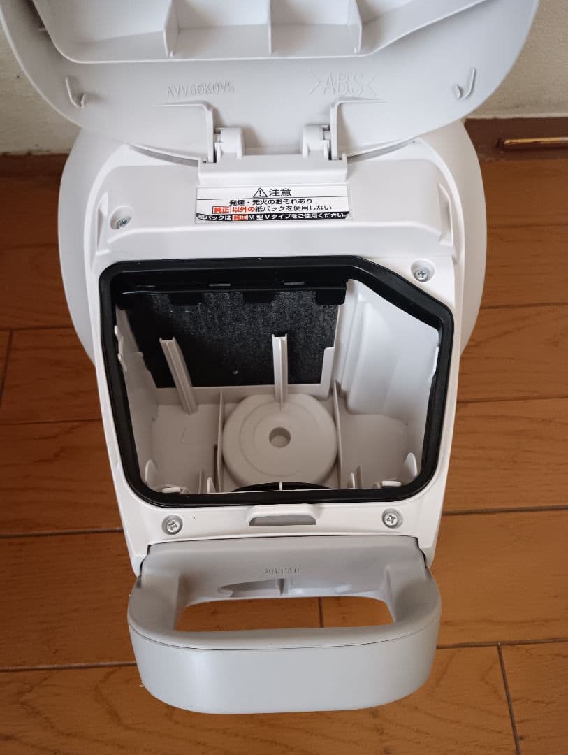 軽量型❗パナソニック、紙パック式掃除機(エアーノズル）