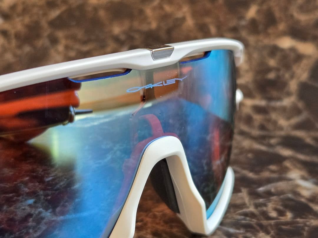 OAKLEY JAWBREAKER PRIZM　オークリー ジョウブレイカー