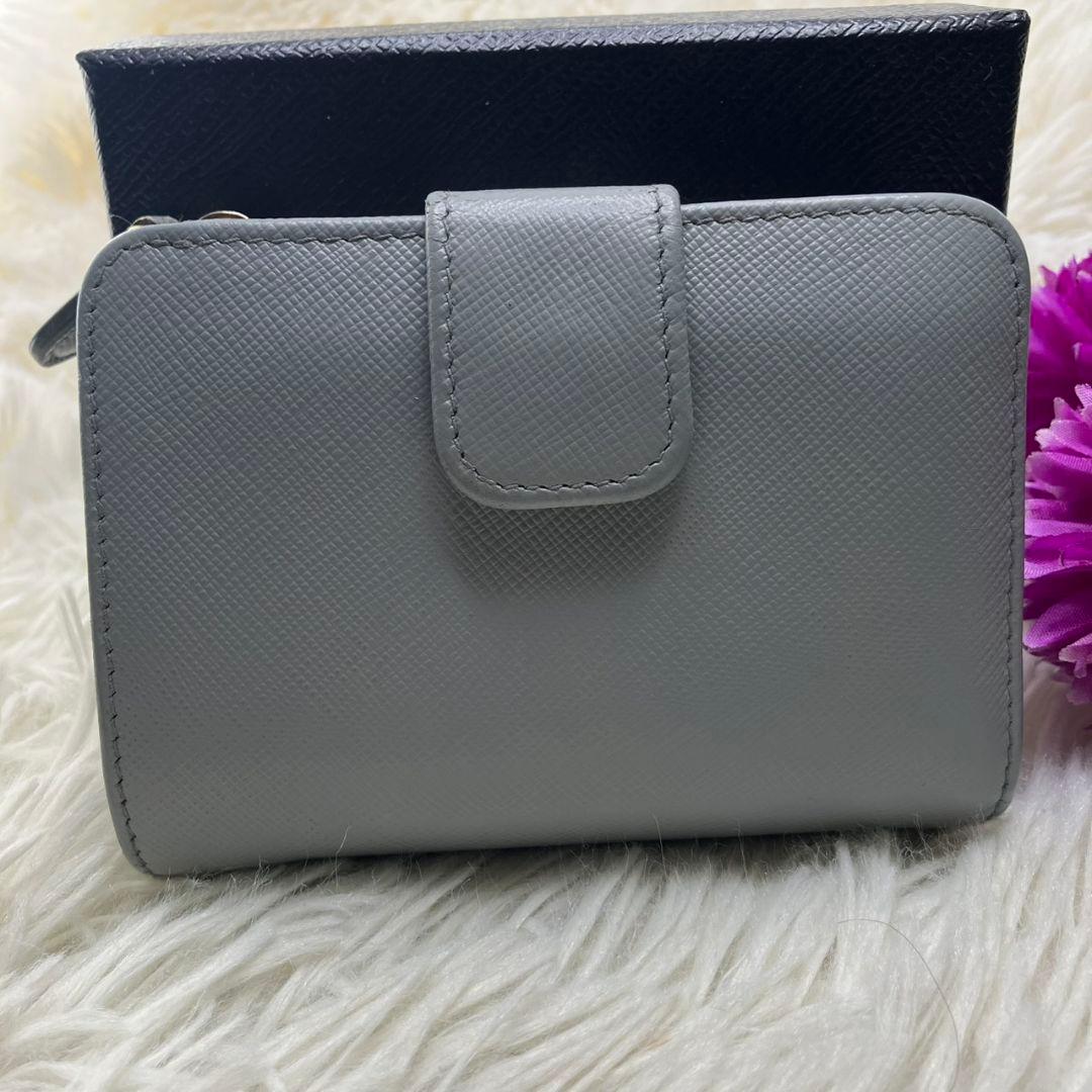 ✨現行モデル✨PRADA 二つ折り　財布　サフィアーノ　メタルロゴ　ICタグ