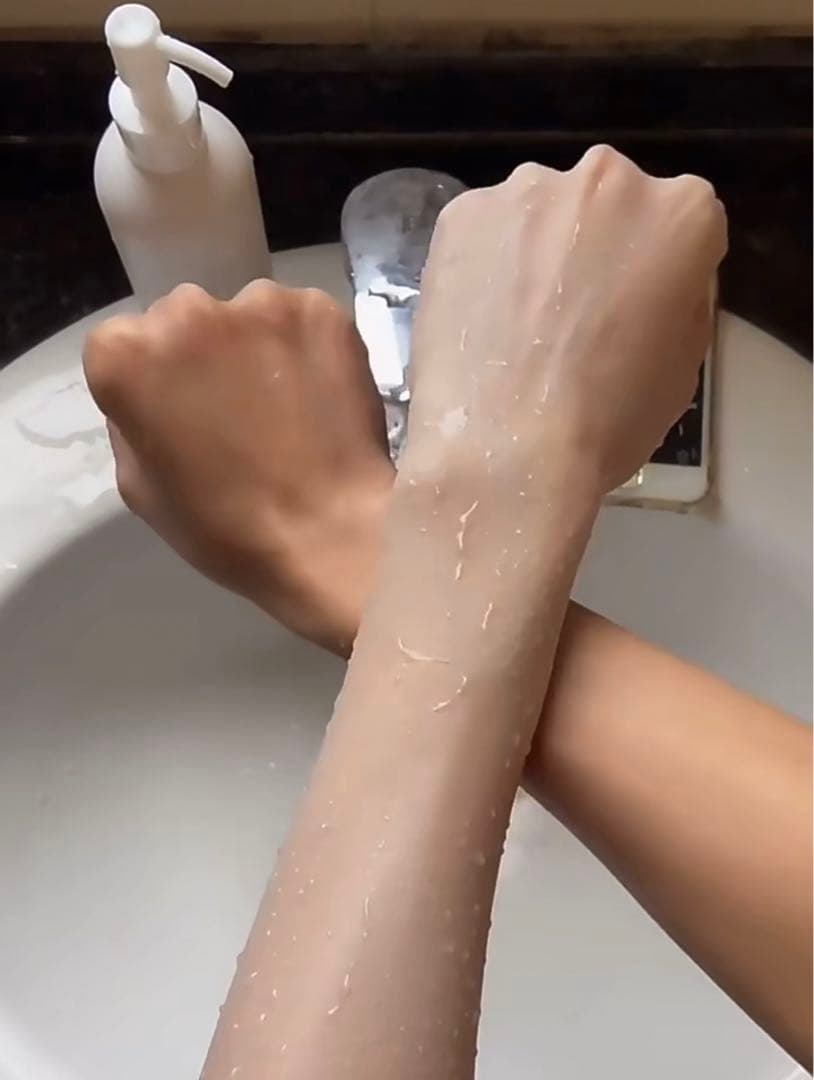 最先端✨全身美白クリーム　✨✨素肌に自信がもてます✨❤️✨✨⭐️⭐️⭐️⭐️⭐️⭐️