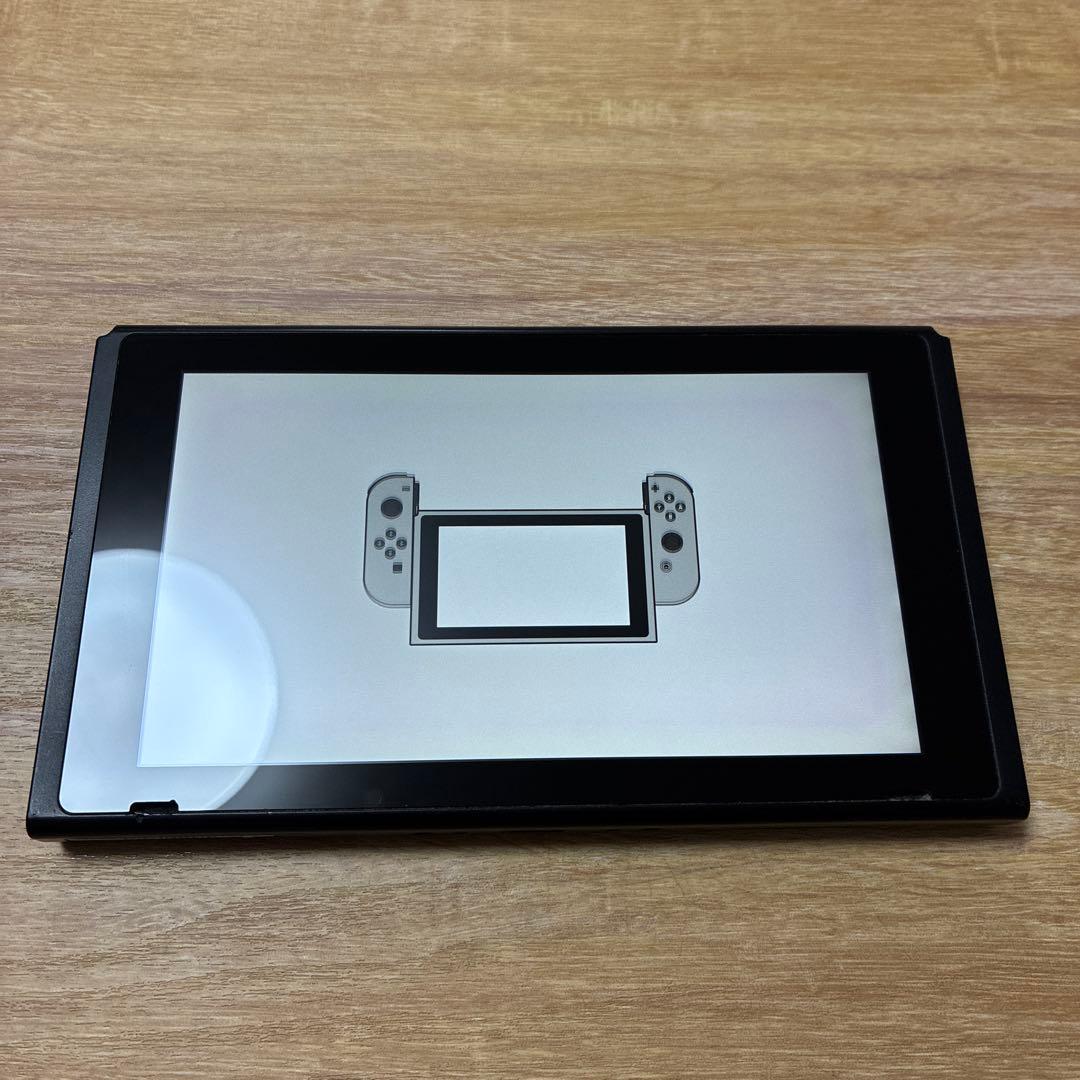 【美品】Nintendo Switch 旧型　本体のみ 2018年