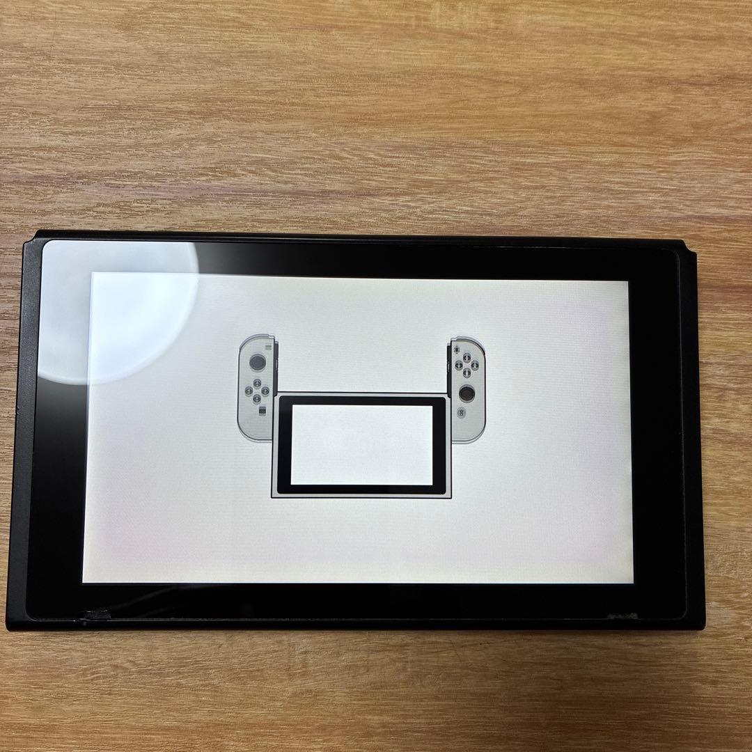 【美品】Nintendo Switch 旧型　本体のみ 2018年
