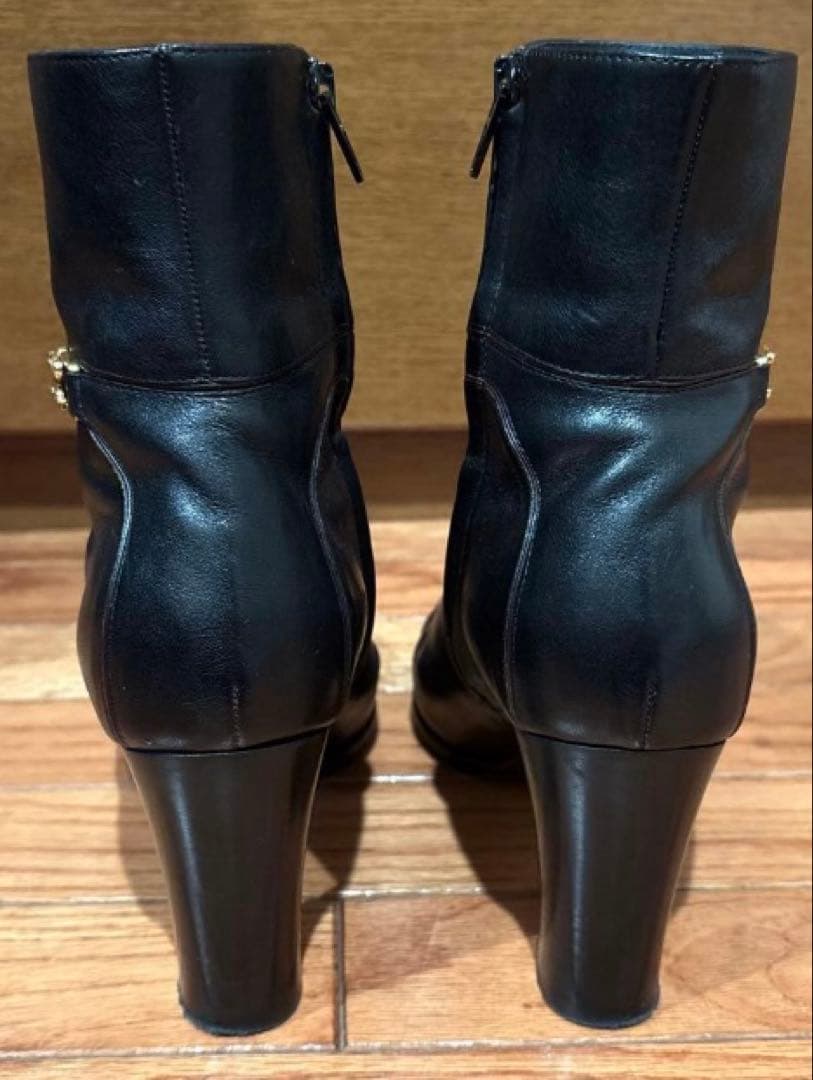 CELINE ブラック レザー ショートブーツ 37