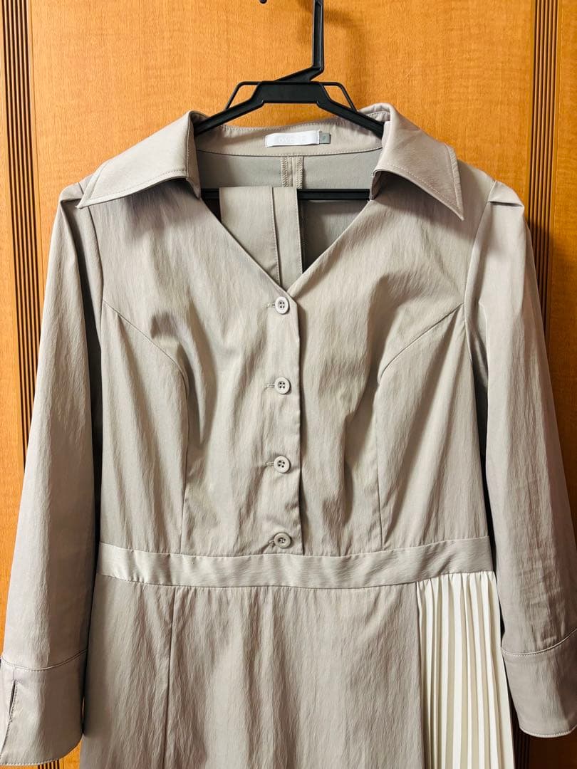 overE シャツプリーツワンピース 25SS モカ 96