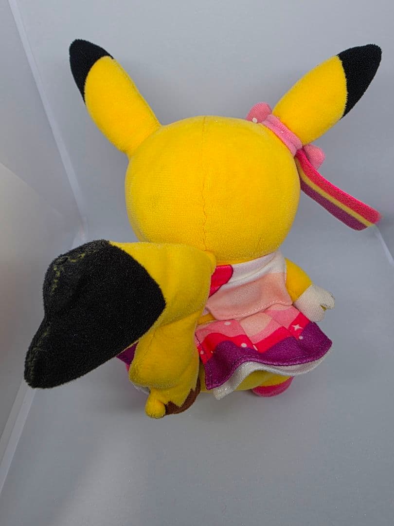 ポケモンセンター販売　希少　アイドル・ピカチュウ　ぬいぐるみ