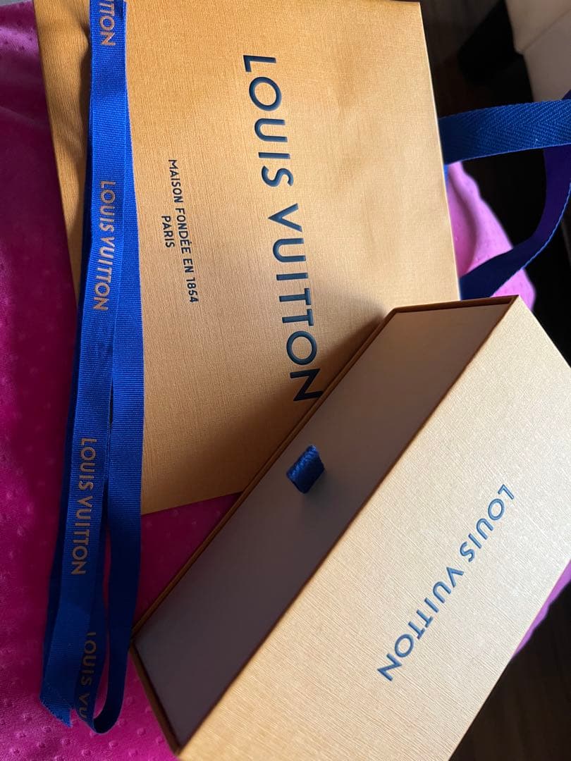 Louis Vuitton ブラック サングラス
