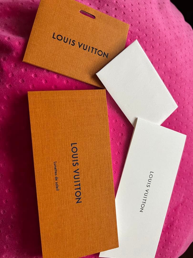 Louis Vuitton ブラック サングラス