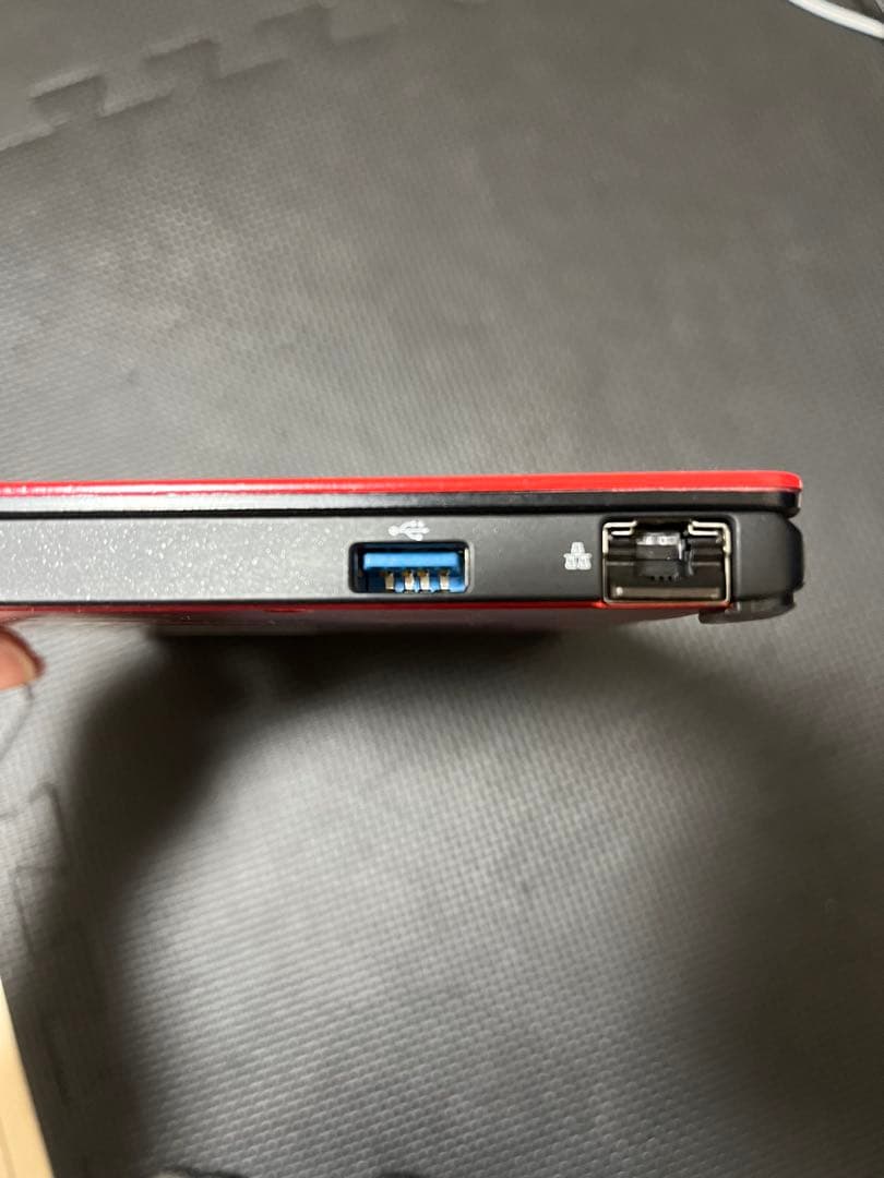 Fujitsu FUTRO U931/M レッドノートPC