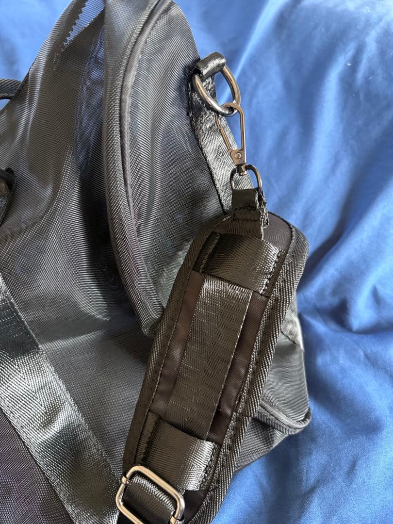 新品未使用aloyoga Sheer Duffle Bag黒　メッシュバッグ