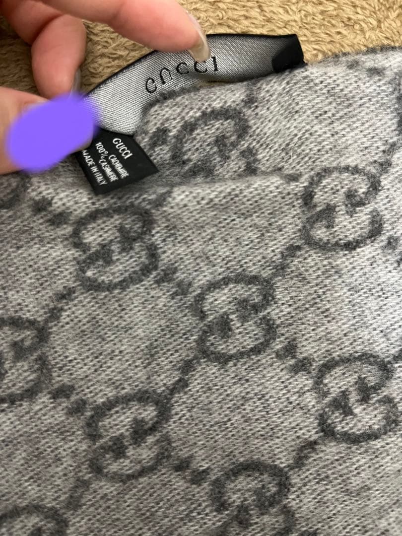 gucci グッチ　マフラー