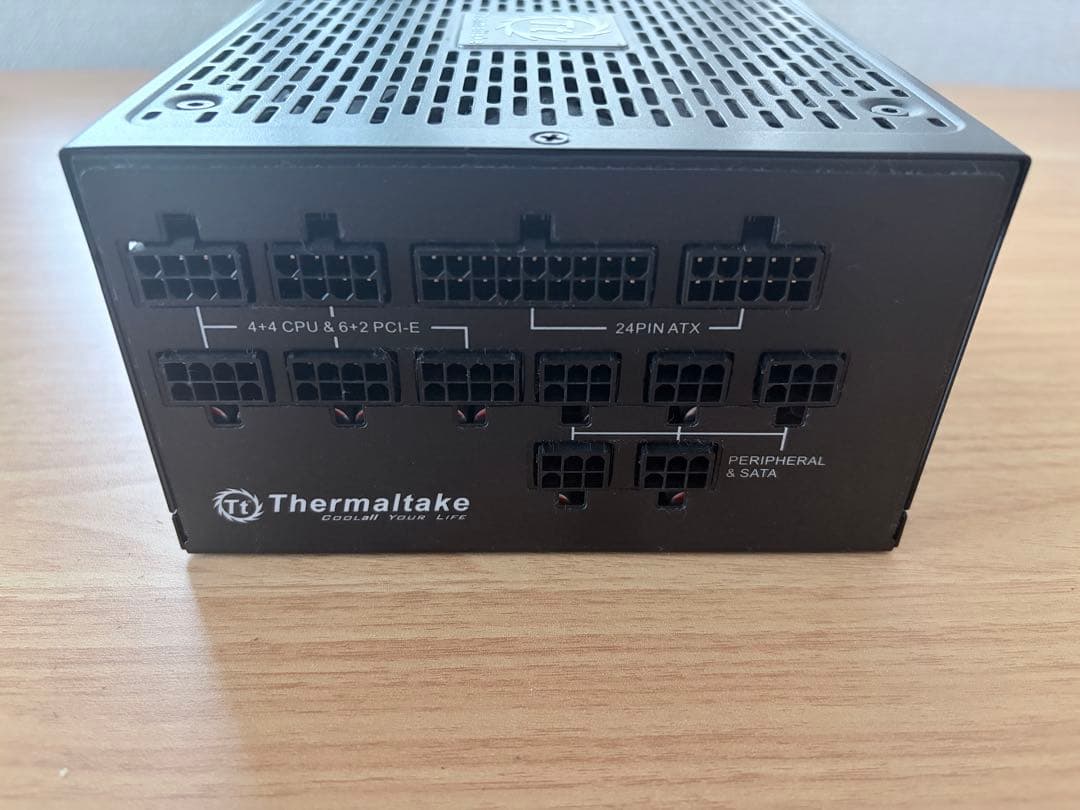 電源ユニット Thermaltake RGB 1200W 80Plus Platinum