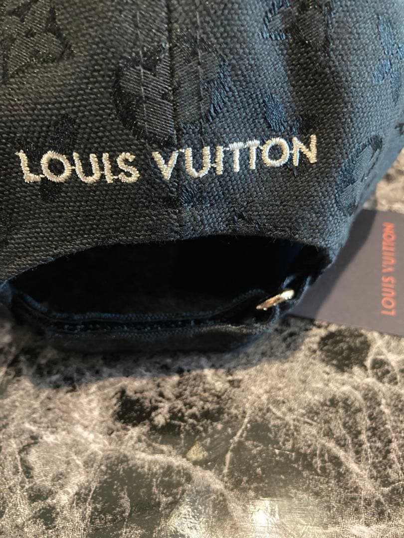Louis Vuitton ブラック モノグラムキャップ