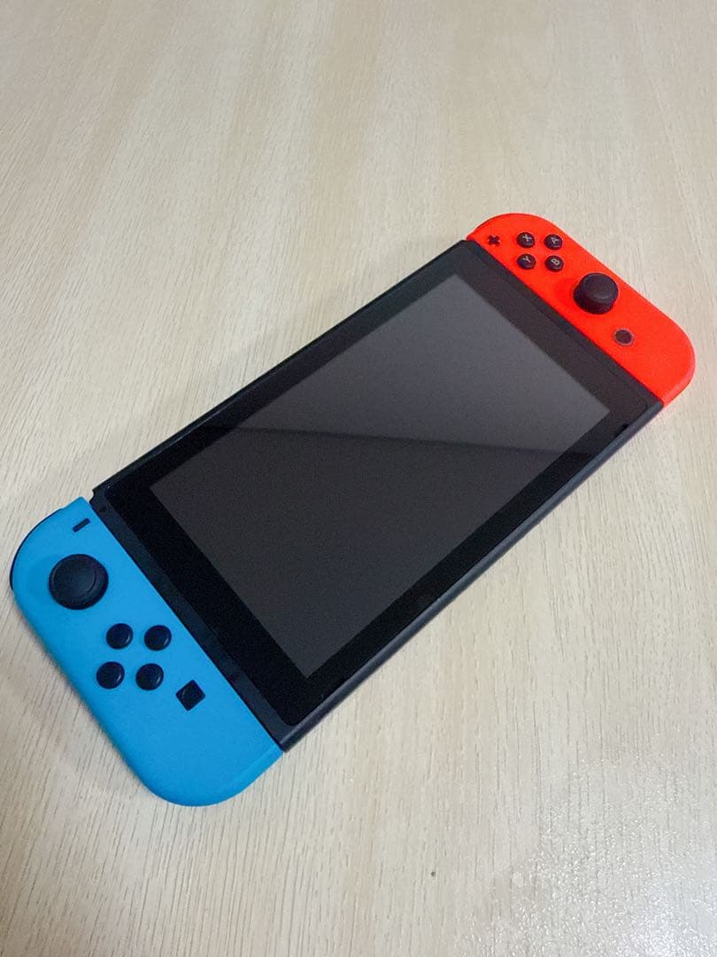 Nintendo Switch 本体　おまけ2個