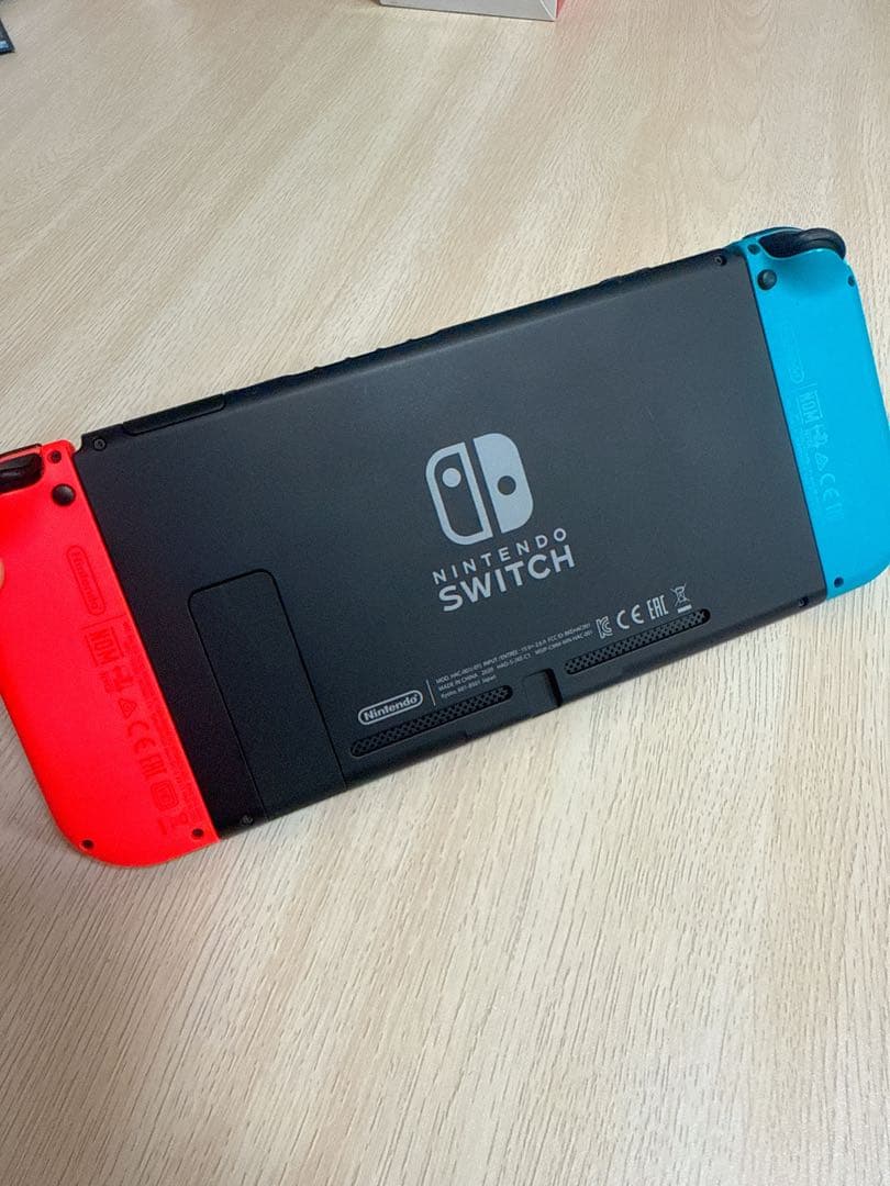Nintendo Switch 本体　おまけ2個