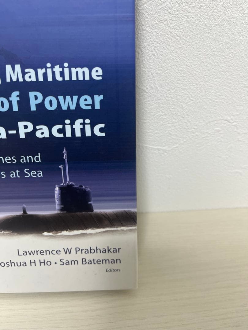 洋書 The Evolving Maritime Balance of Power