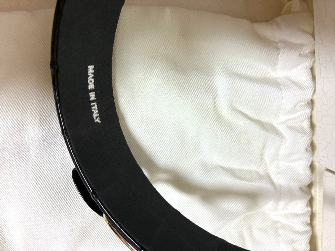 Ferragamoブラックリボンカチューシャ