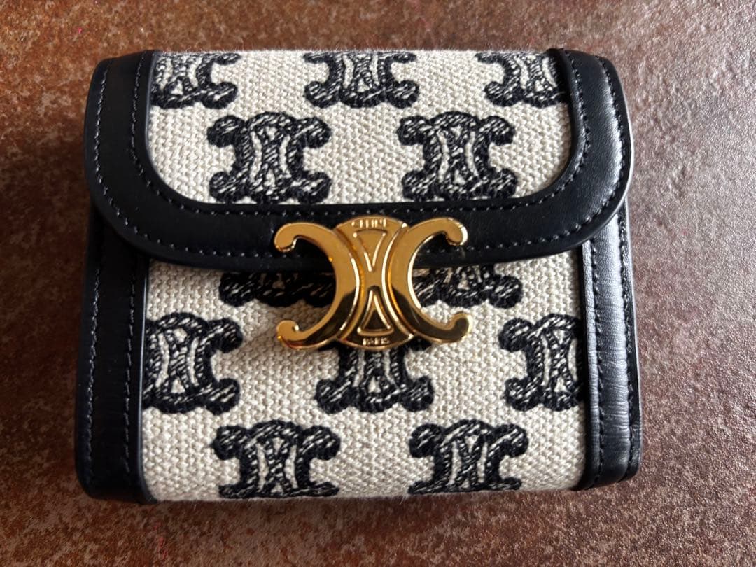 【ほぼ新品】CELINE セリーヌ トリオンフ ウォレット